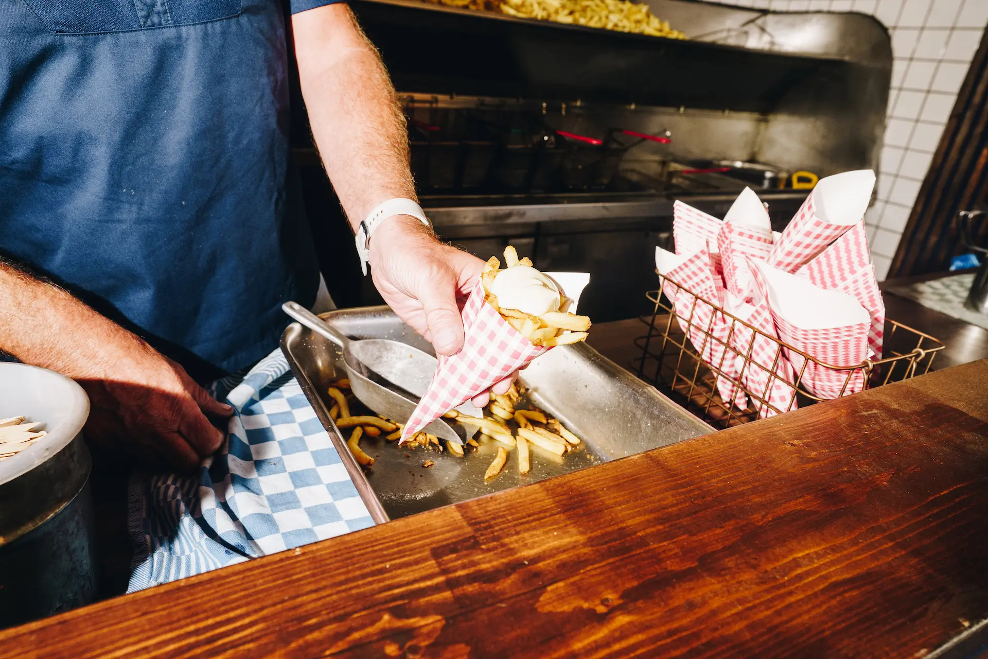 Teambuilding evenement in Groninger Westerkwartier met foodtruck die lunch verzorgt voor zakelijk uitje