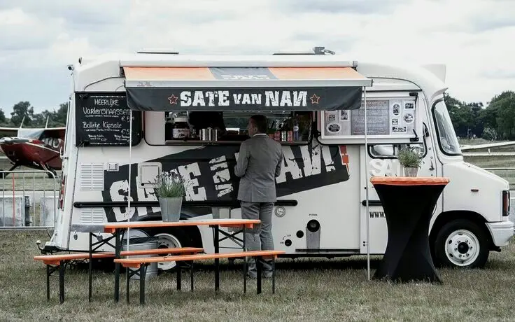 Foodtruck saté van Nan