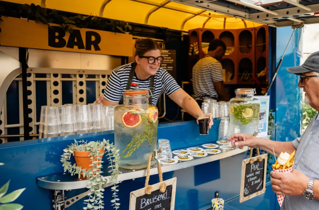 professionele-bar-bier-fris-wijn-drankcatering-zakelijk-evenement